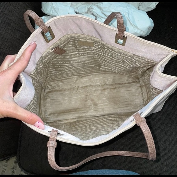 Prada purse - Picture 6 of 8